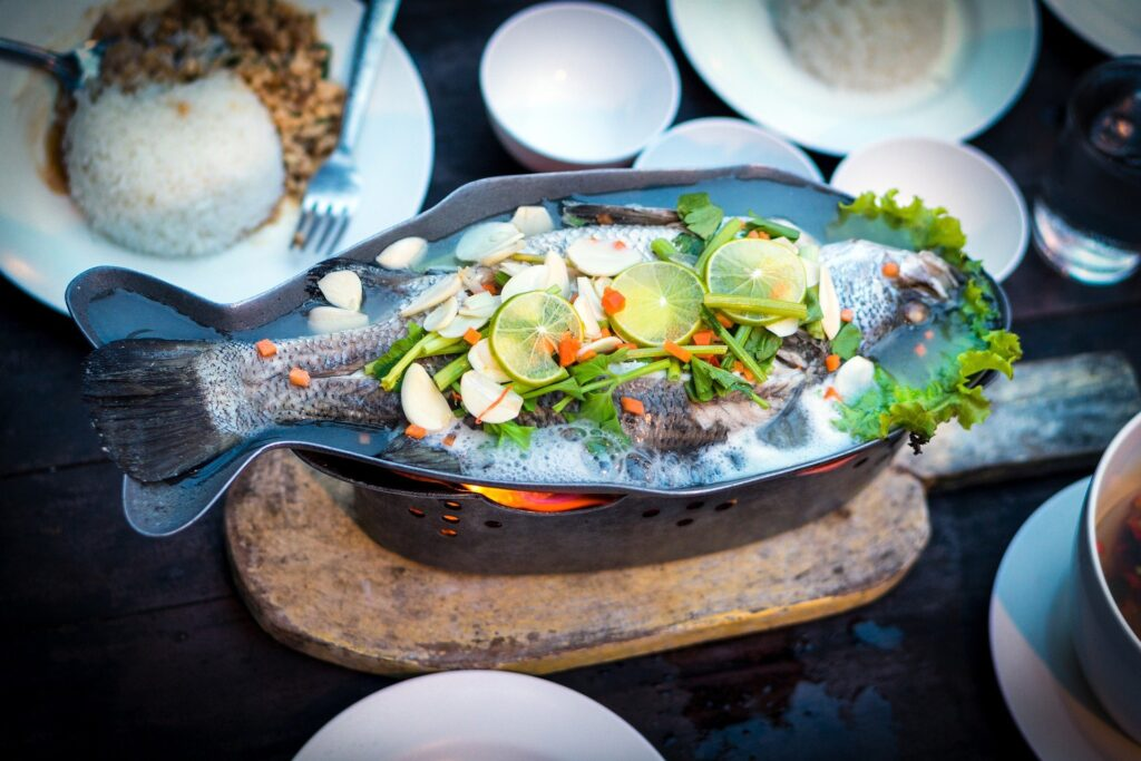 Known for its delicious food culture all over the world. you can find cuisines like Thai noodles and delicious Sea food.